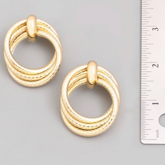 ‘GOLDY' Earrings - Picture 3 of 3